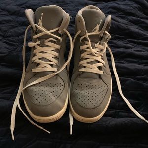 Men’s Size 13 Jordan’s Grey